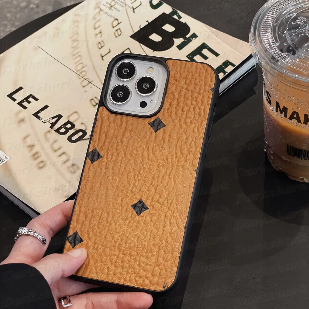 علبة هاتف مصمم فاخر لـ iPhone 15 14 13 MINI 12 11 Pro Max XS XR 8 7 Plus Retro Leather TPU muse cover cover cover cover samsung S23 S21 S20 S10 S9 S8 NOTE 20 10 9 8