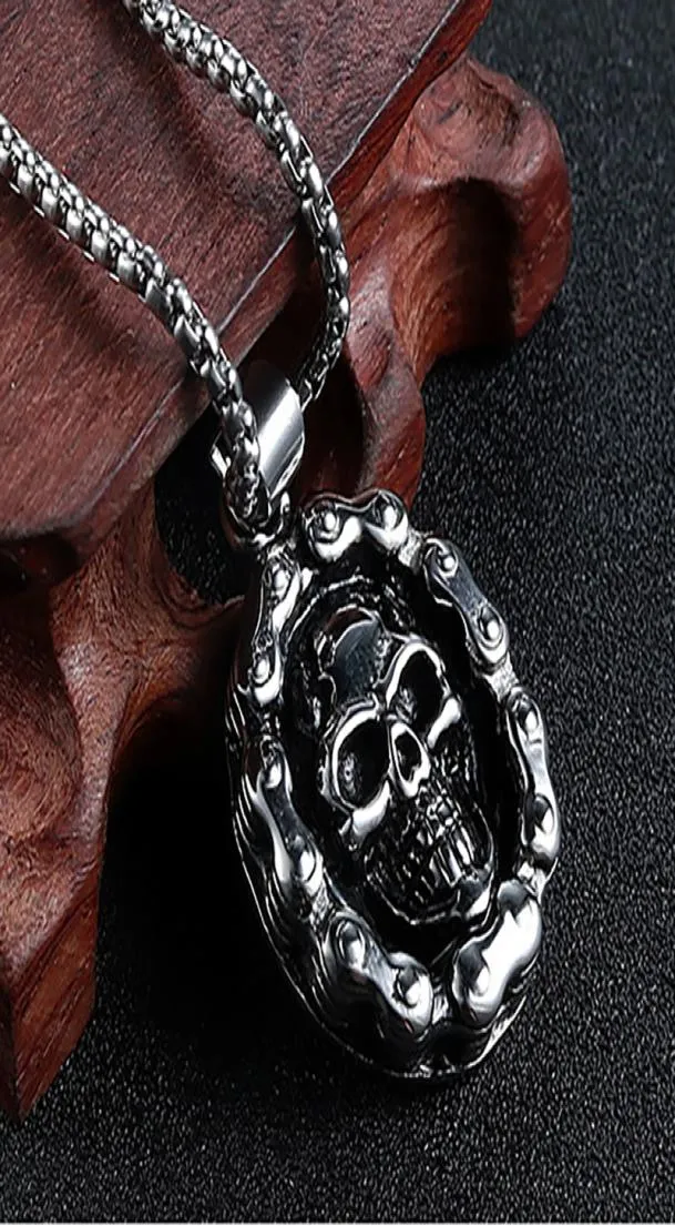 Antik silverfärgskalle hänge halsband Personlig hiphop motorcykel kedja stenhalsband för män viking smycken homme5729271