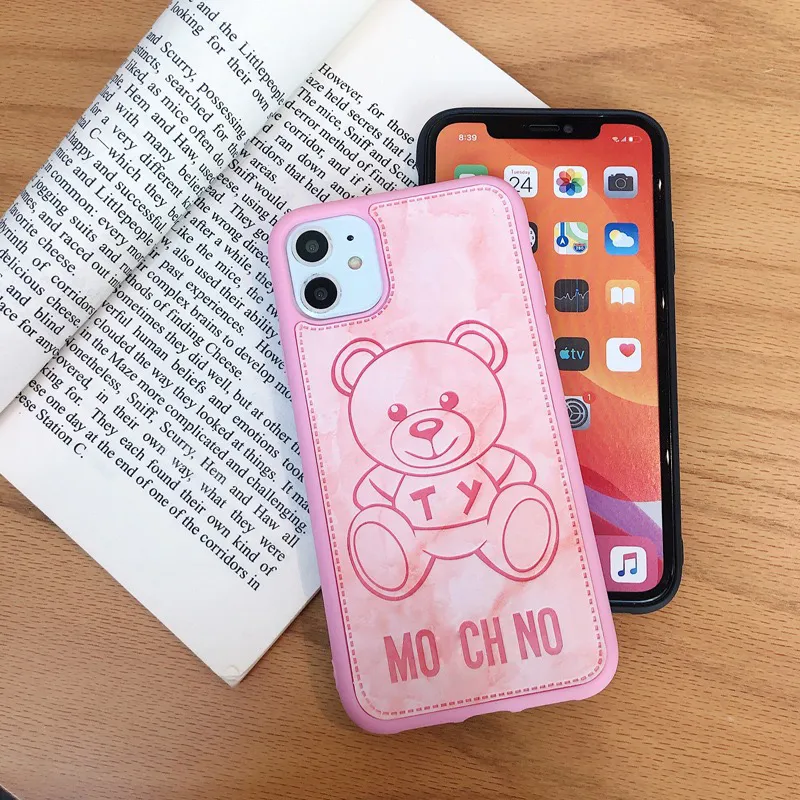 패션 디자이너 곰 전화 케이스 iPhone 15 15Pro 15Promax 14 14Pro 14PROMAX 13 12 12MINI 11 Pro XR XS MAX 7 8 Plus Luxury Leather Cover Case 2312134PE