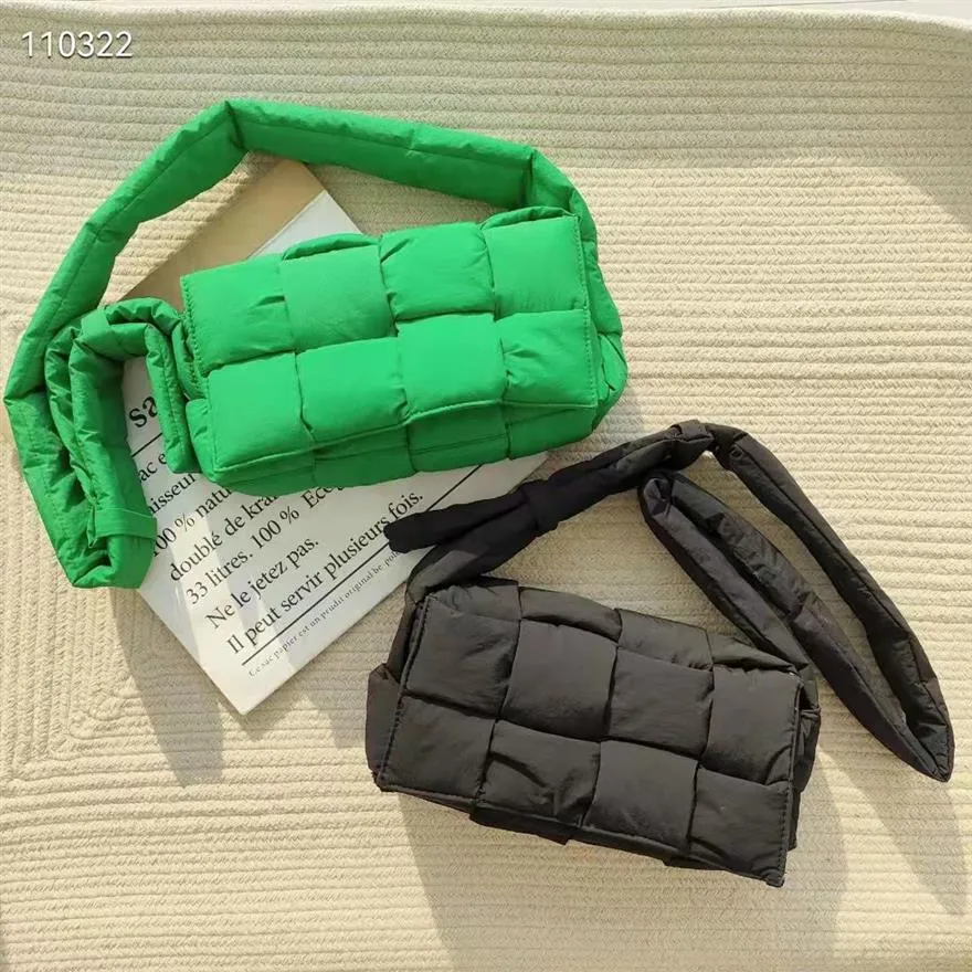 Nuevo bolso de hombro acolchado de nylon Bolso de mensajero tejido de la marca Famosa marca de la marca Bolsas de algodón de algodón de algodón de algodón 2323