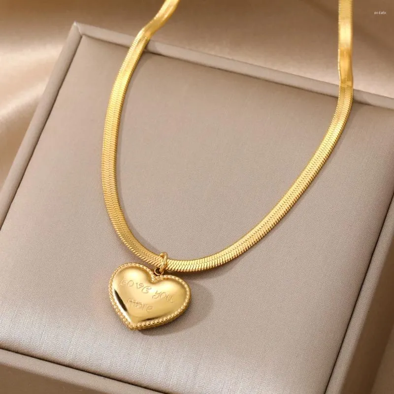 Chaînes Zovoli Gold Couleur Collier en acier inoxydable pour femmes Bijoux Love Heart Pendentif Cadeau d'anniversaire