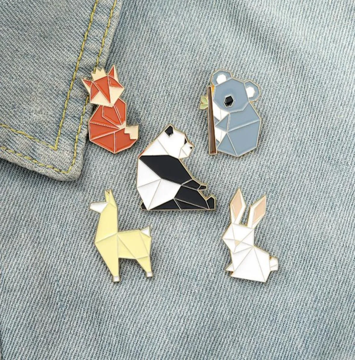 Simple Cute Fox Rabbit Clothes Brooches Alloy Panda Koala Animal Bags Pins Unisex Children Cowboy Backpack Badge Accessories Whole9010956