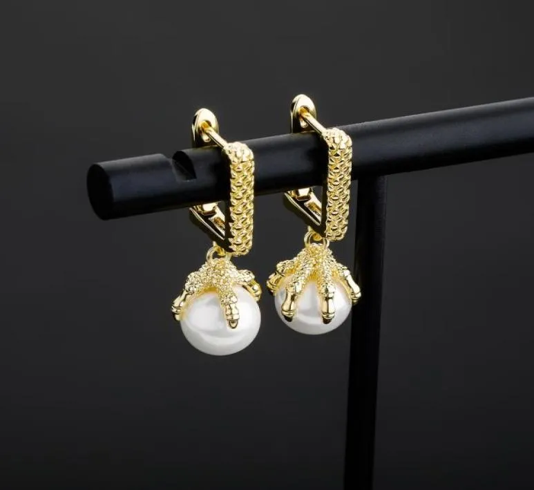 Dragon Claw Pearl Earrings MENS MENS Womens Gold Dingle örhängen Fashion Hip Hop Jewelry3678884