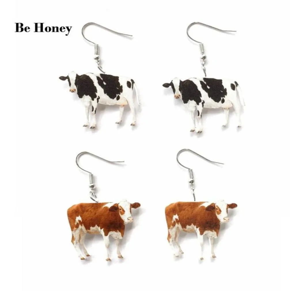 Dangle Chandelier Trendy Farm Animal Noir Blanc Et Jaune Couleur Bovins Vache Imprimer Acrylique Charme Boucles D'oreilles Pour Les Femmes Drôle Fashio4185810