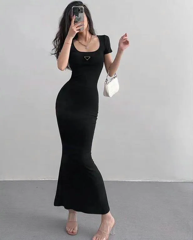 女性服のカジュアルドレス半袖夏のレディースドレスキャミソールスカートスリムなスタイル付きデザイナーレディセクシードレス