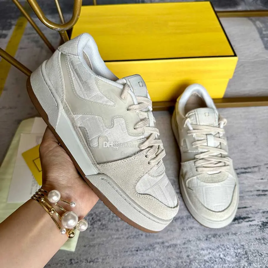 2024 Casual Shoes Women Travel Leather Lace-Up Sneaker 100% Cowhide Fashion Lady Flat Designer Running Trainers Letters Woman Shoe Platform Men Gym Sneakers Size45