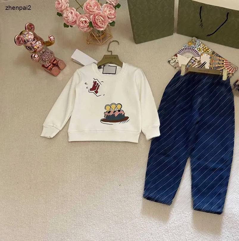 Luxe baby trainingspakken herfst tweedelige set designer kinderkleding maat 100-150 peuter hoodies en jeans met volledige letterprint Dec05