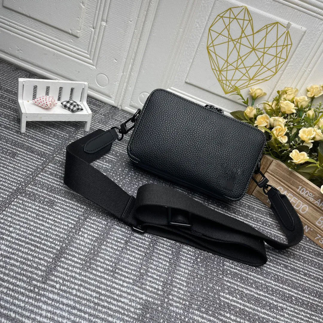 DHgate.com:Mens Designer Crossbody Bag, High-Quality Leather
