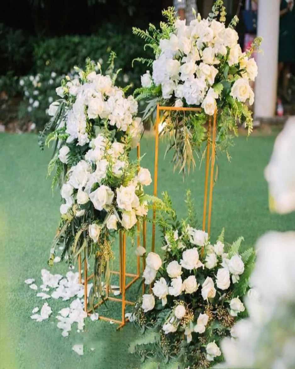 Set da 4 pezzi decorazione di nozze colonna di fiori stand piombo stradale Scaffale in metallo Espositore per decorazioni sceniche per matrimoni 3 colori Facile da trasportare5676453