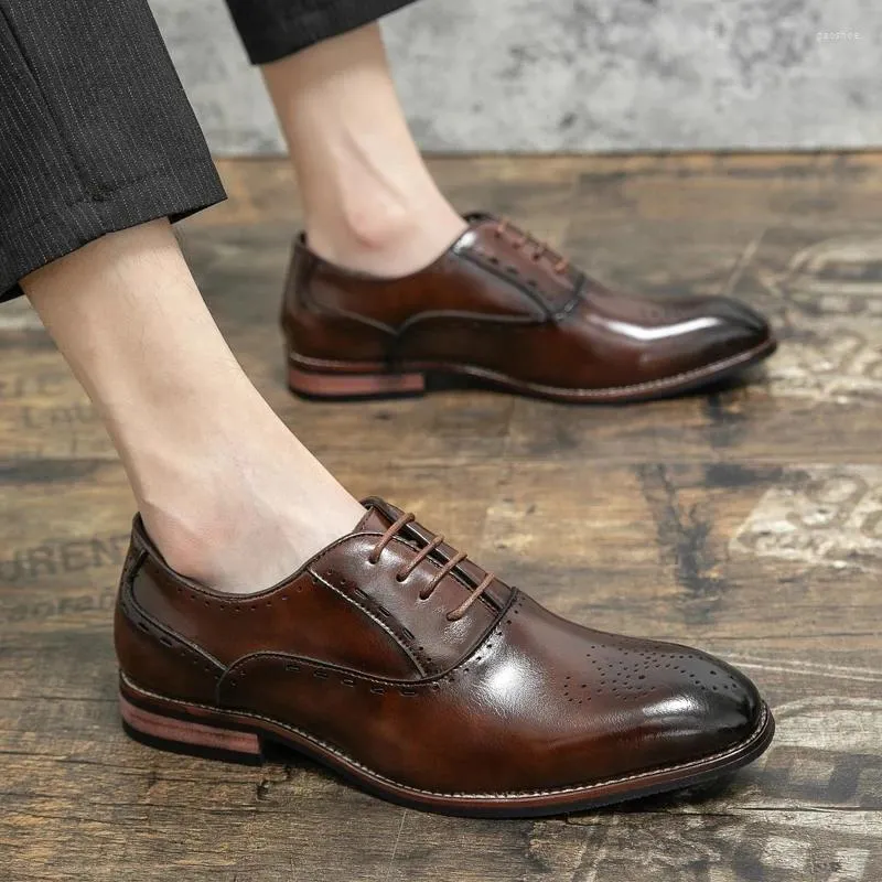 Dress Shoes Designer Styl dla mężczyzn ASUAL Classic Italian Formal Oxford Elegancki spiczasty buty biurowe biurowe