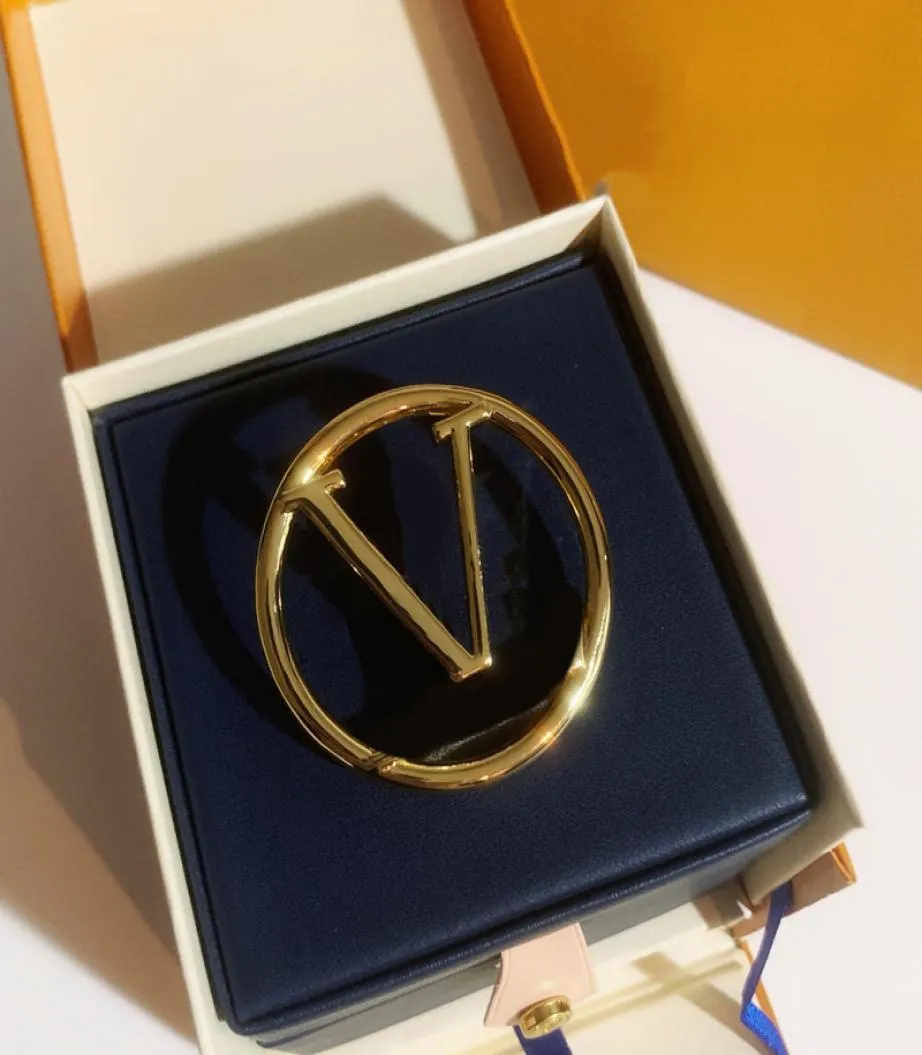 Klasyczne broszki broszki V Designer Biżuteria złote szpilki luksusowe akcesoria do ciała marka biżuterii dziewczęta prezent ślubny Broche Enamel 9629382