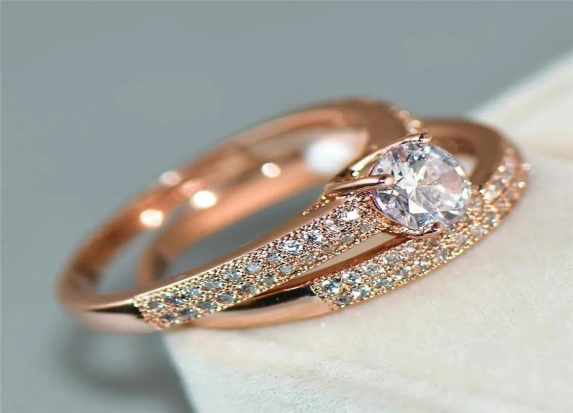 Luksusowa kobieca kryształowa cyrkon Zestaw ślubny 18KT Rose Gold Fashion Biżuteria Obiecaj Miłość Pierścionki zaręczynowe dla kobiet Band8090058