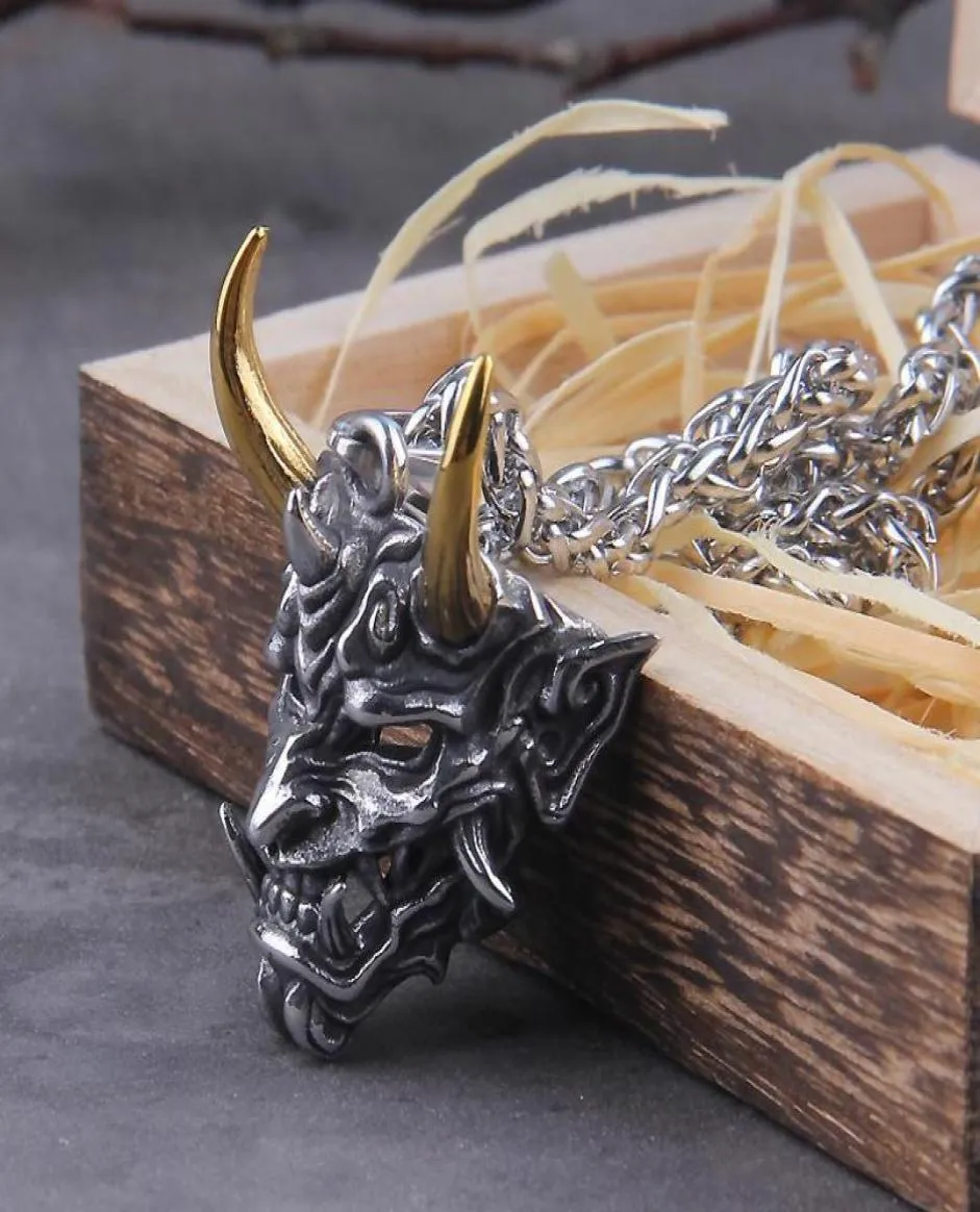 ペンダントネックレスバイキングジュエリーは、gift7884995として木製の箱を添えたステンレス鋼の悪魔の悪魔の男性ネックレスをフェードしないステンレス鋼の悪魔の悪魔の男性ネックレス