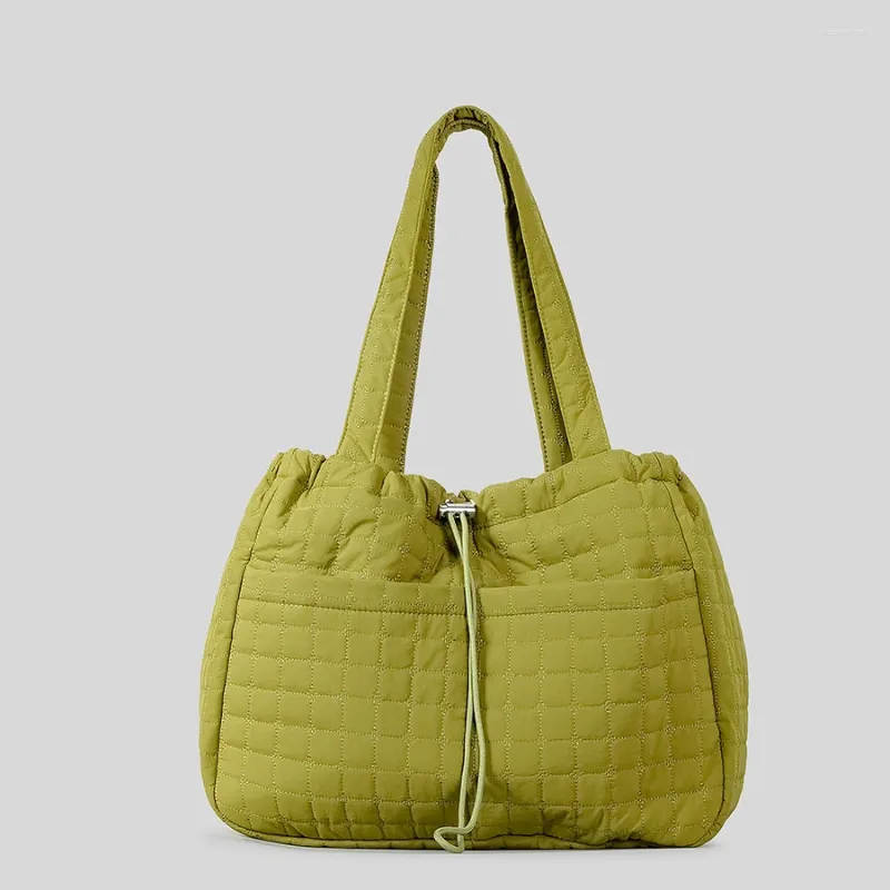 Sacs de soirée Mode matelassée Femmes Épaule rembourrée Sac fourre-tout doux Puffy Sacs à main Vintage Simple Casual Puffer Shopper 2023