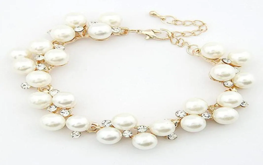 Women Braclets New Design Luxurious Charm Crystal Cubic Zircon Simulated Pearl Beads Bracelet For Women Jewelry2463887