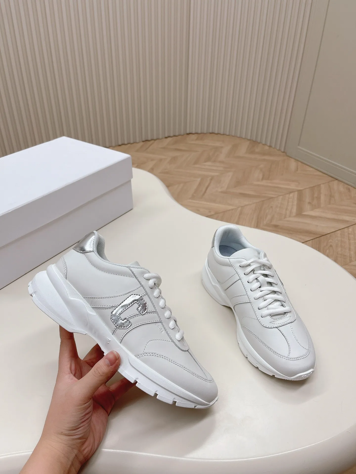 Scarpe bianche clearance 2017