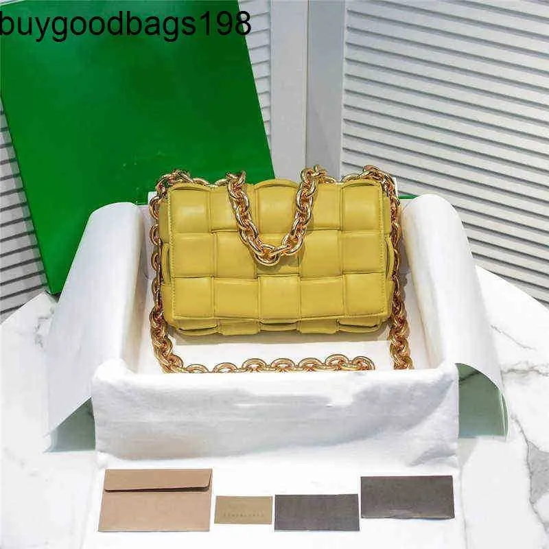 DHgate.com:BottegVenetas Cassettes Bags Luxury Chain