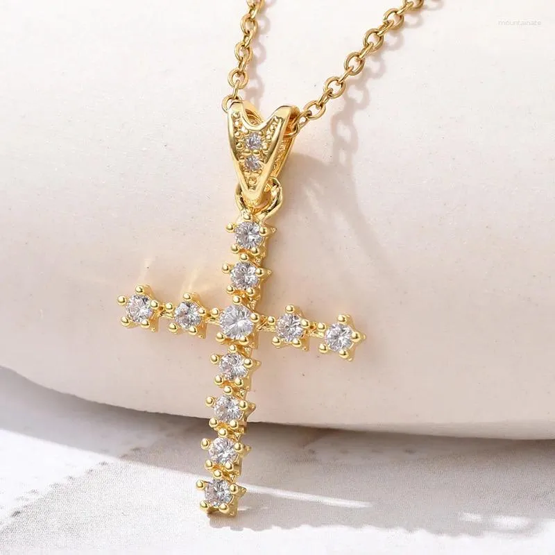 Pendant Necklaces Necklace Women's Gilded Crystal Zircon Cross Religious European And American Fashion Jewelry Festival Gift