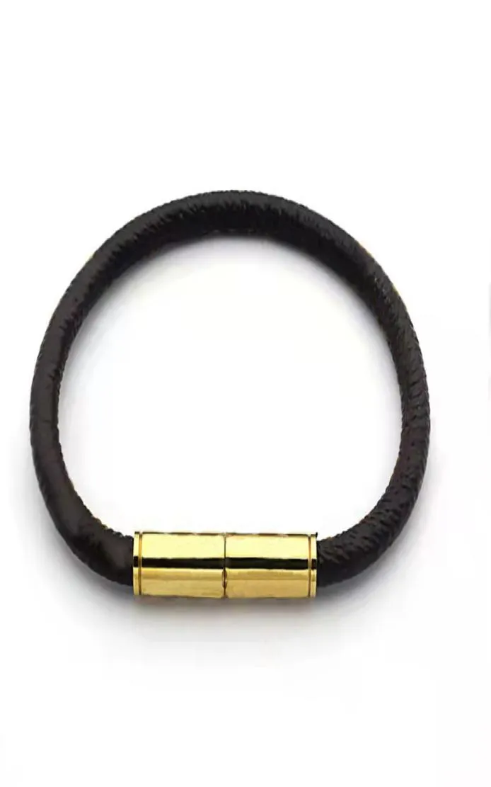 2022 brandneues Paar-Manschetten-Designer-Armband für Männer und Frauen, klassische Vintage-Klee-Lederarmbänder, modischer Edelstahl, Br3824975