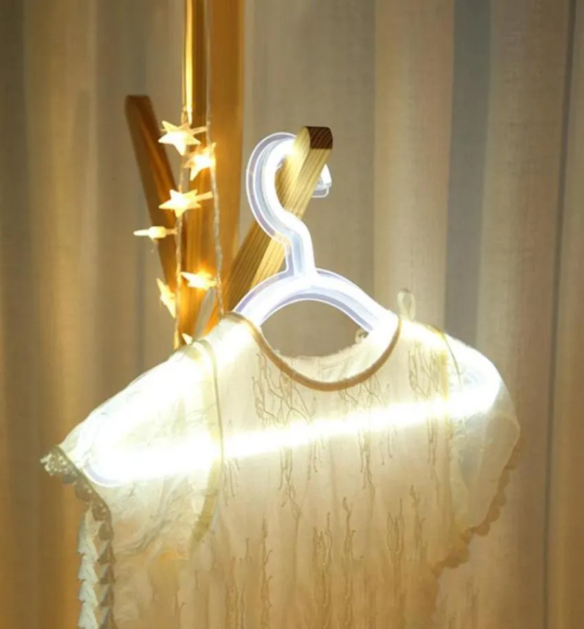 Hängande rack nattlampa för sovrum leder neonljus kläder stativ USB -driven hängare hem bröllopsklädbutik konst väggdekor 8601435