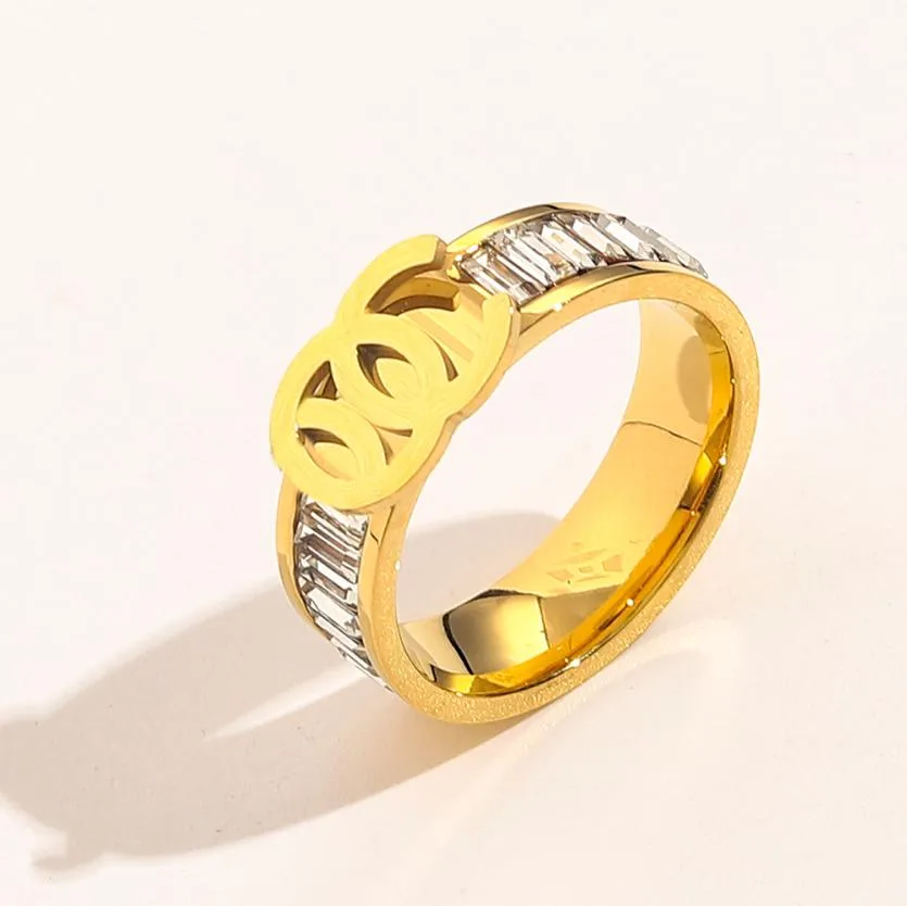 Novo estilo jóias designer anéis mulheres carta 18k banhado a ouro aço inoxidável diamante pedras preciosas anel de dedo fino amor casamento1743517