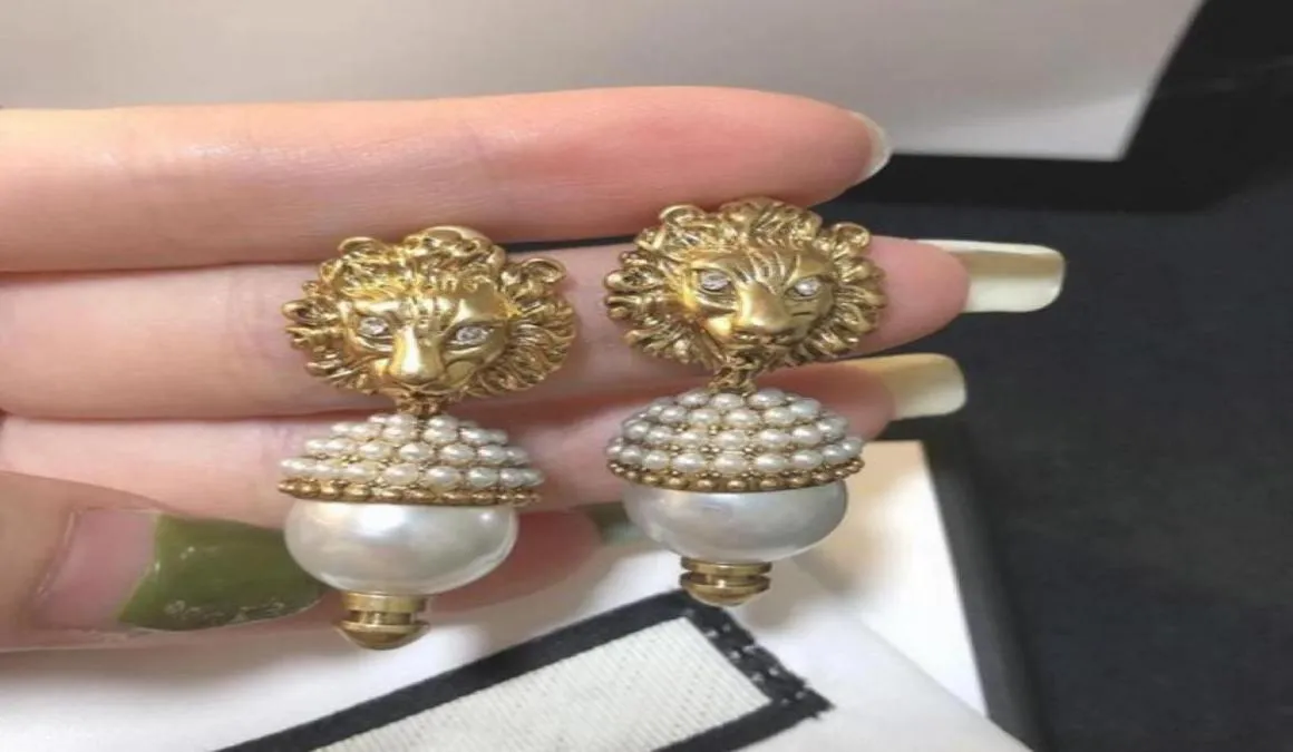 2023Women Vintage Earrings Pearl Diamond Lion Head Charm Pendant Dangle Earring High Quality Copper Eardrop For Female Lady Luxury5823630