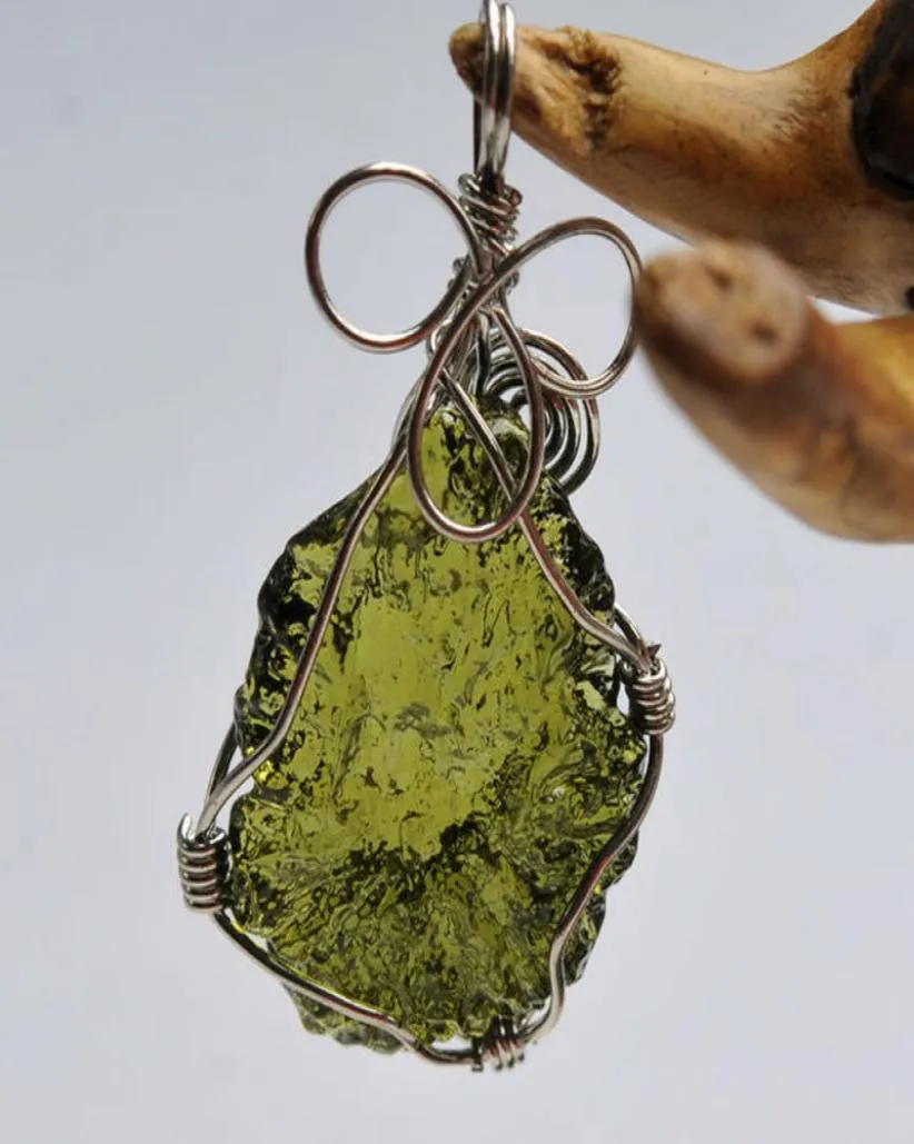 Natural Moldavite Green Crystal Energy Stone Pendant For Men And Women Couple necklace Fine Jewelry LJ2010162488092