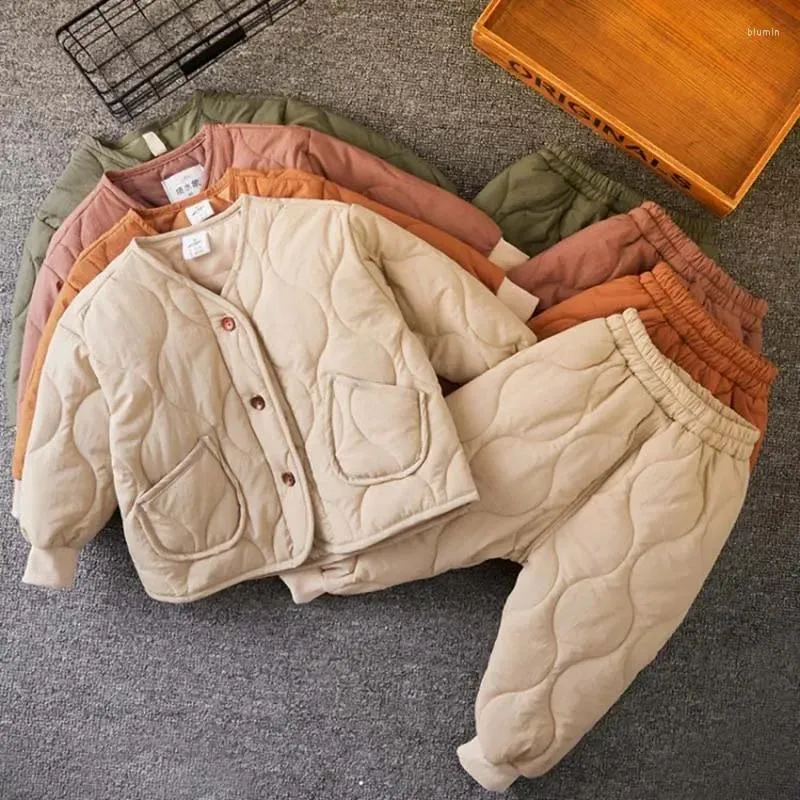 Zestawy odzieży 2 szt. Zimowe dzieci zagęszczone bawełniane dziewczęta dla chłopców ubrania dziecięce spodnie z kurtką ustawioną na wiatroodporne spodni płaszcza
