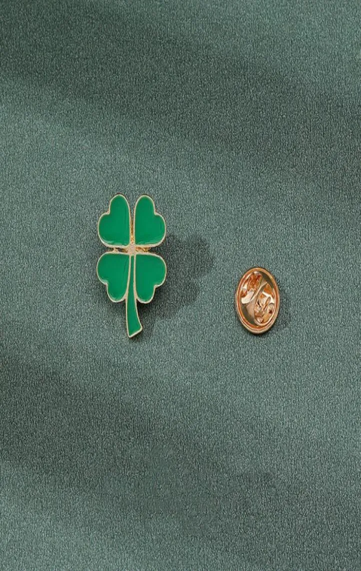 Lucky Green Fourleaf Clover Pins Broochs for Women Gold Plasted Plant Enamel Pin Biżuteria Student Para metalowe odznaki Dżinsowa koszula 5648001