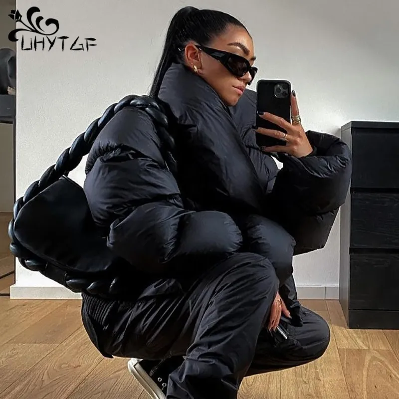 Parkas de plumón para mujer Abrigo de burbujas de gran tamaño de invierno para mujer 2023 Moda Cremallera Bufanda Cuello Chaquetas cortas acolchadas Parka Streetwear 231212