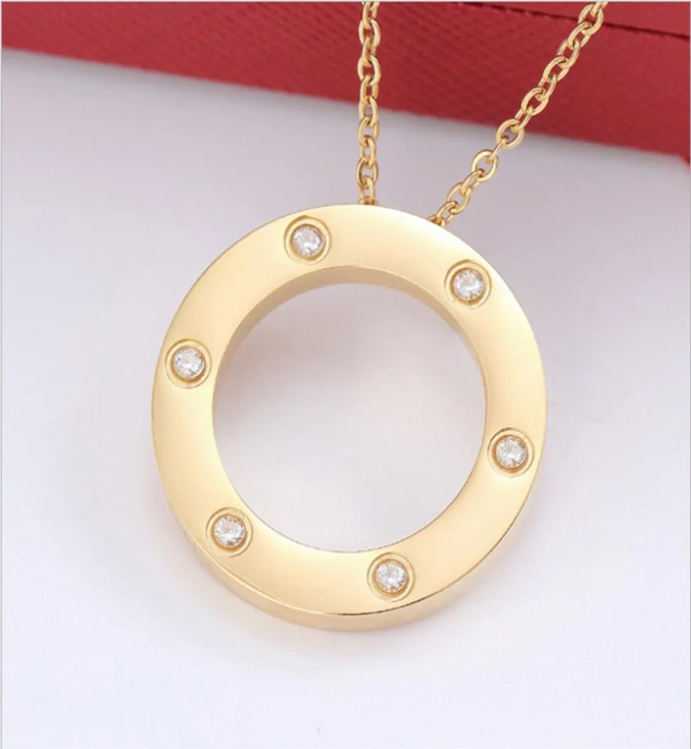 Love Necklace Women Stone Diamond Pendant Fashion Designer Jewelry Party Wedding Jubileum Engagemang Present Circle Rostfri Stee5500443