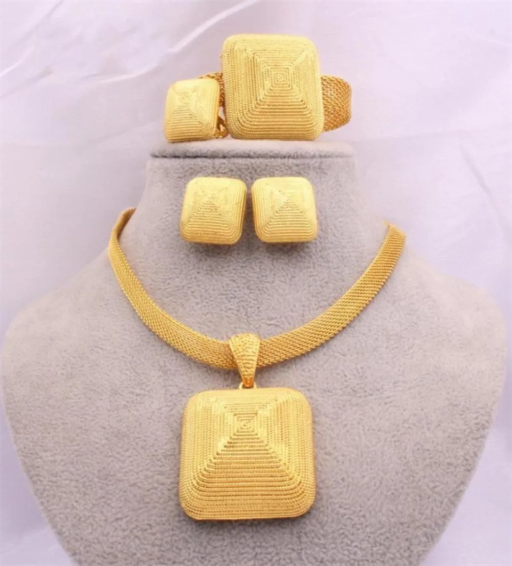 Dubai Gold 24K Bijoux Ensembles pour femmes Africain Bridal Wedding Cadeaux Collier Collier carré Boucles d'oreilles Bracelet Bijoux de bijoux 10085249094
