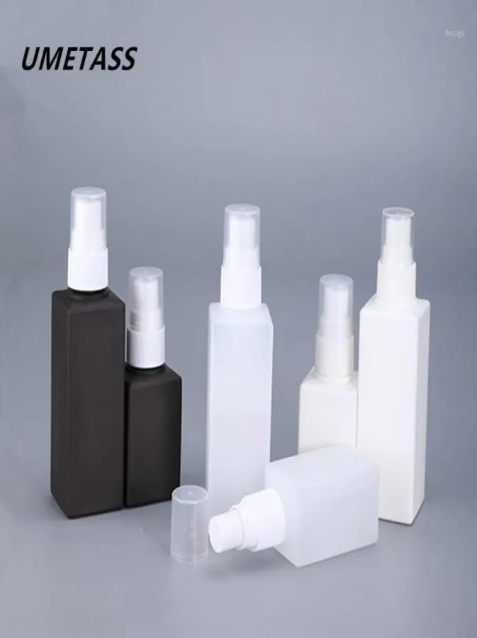 Umetass Square Fine Mist Spray Bottle 50 ml 100 ml PE Plastic Cosmetic Containers Tomma reseflaskor 1PCS11790301