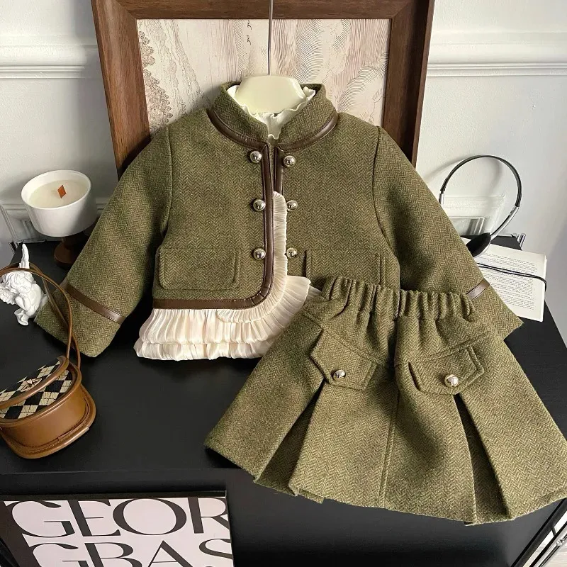 Kız Elbiseleri Kız Giyim Setleri Kış Sonbahar Pamuklu Yastıklı Çocuk Ceket Etek Kalın Polar Dip Gömlek Moda Kore Kıyafetleri Set 231212