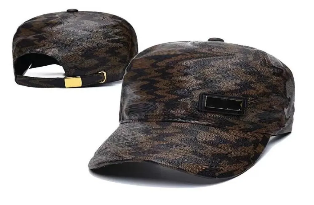 Top variété de luxe de casquettes de designer classiques en cuir de haute qualité caractéristiques snapbacks hommes039s casquettes de baseball mode dames h8645395