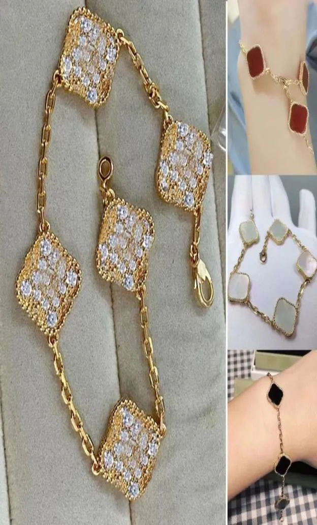 Lüks Tasarımcı Bilezikler Yonca Bilezik Cazibesi Zarif Klasik Moda 18K Agate Shell Tatil Düğün Çift Mücevher Hediye Altın S8112074