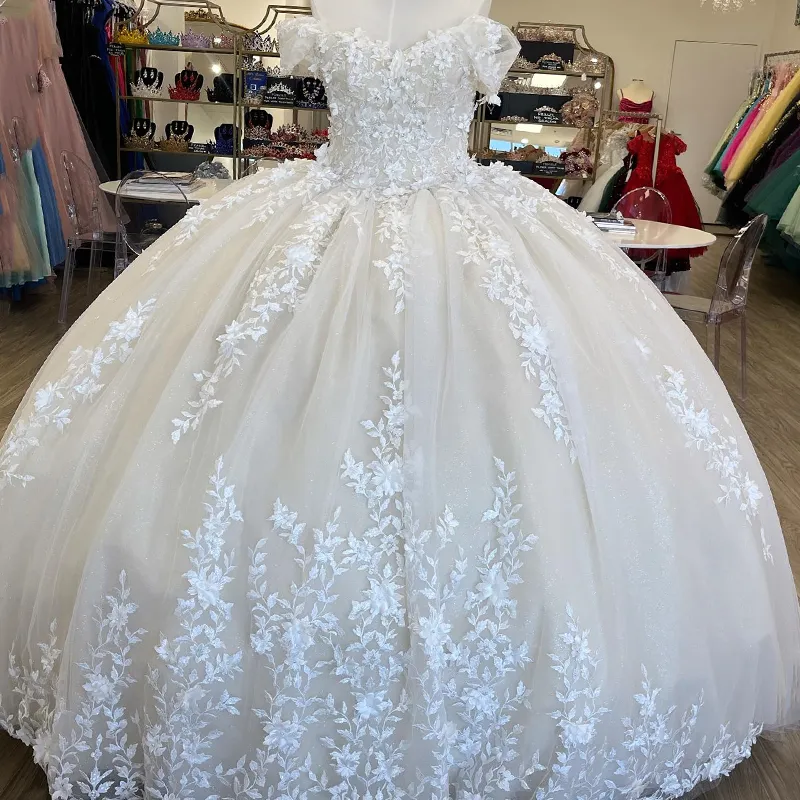 Robes De Quinceanera blanches, robe De bal pour filles douces, en dentelle appliquée, épaules dénudées, robe De bal d'anniversaire