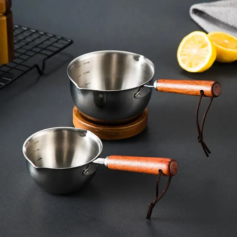 Soup Stock Pots Stainless Steel Oil Pot with Wooden Handle 120ml200ml Spilled Mini Milk Scaldingproof Kitchen Tool Cook Accessories 231213