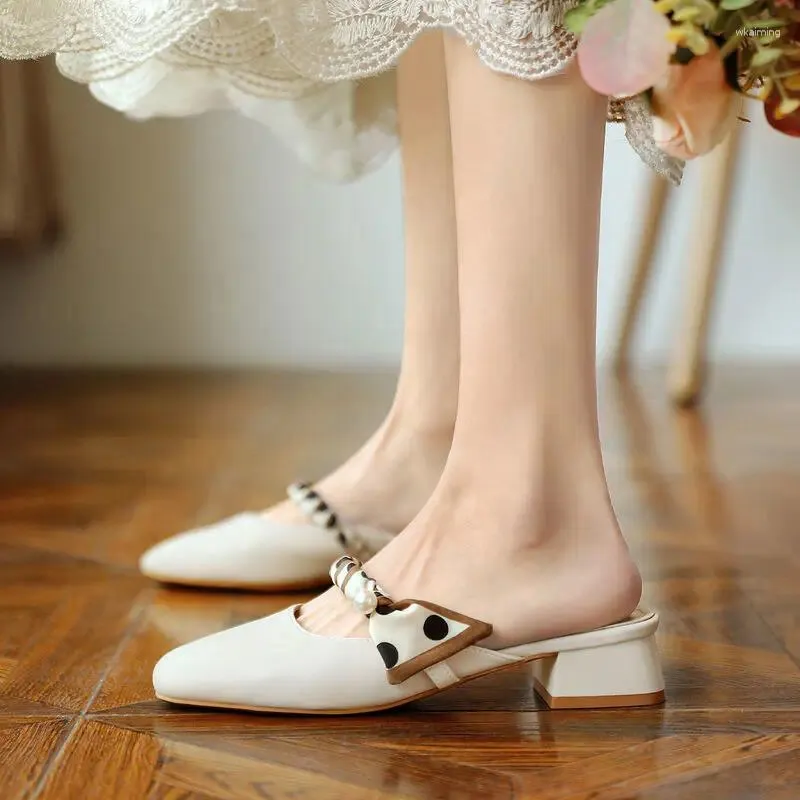 Kapcie wygodne damskie buty muły sandały Kobieta elegancka designerska moda skórzana skóra lato 2023 z niskim