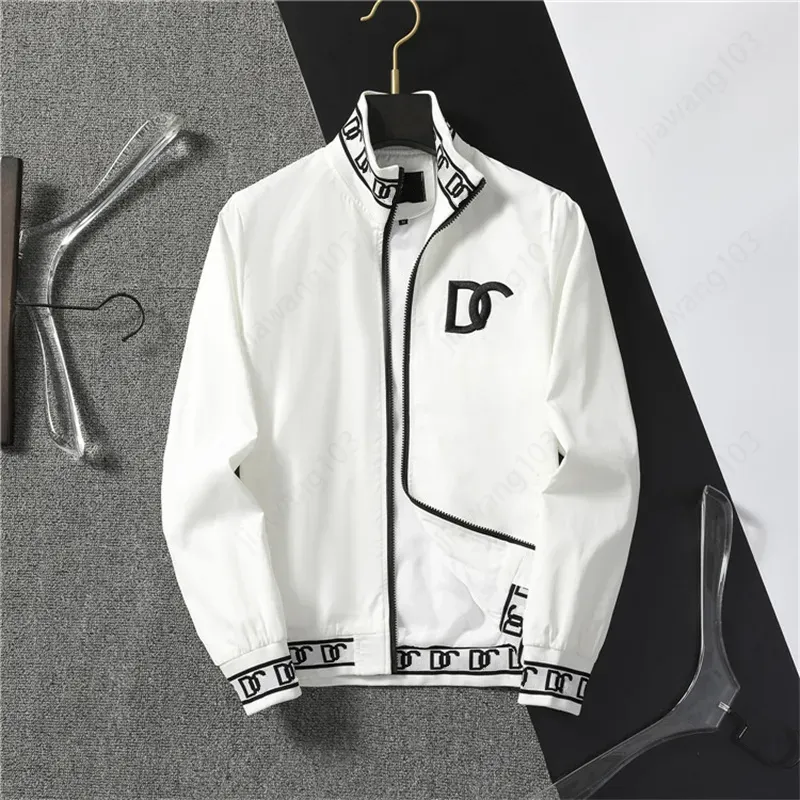 New men's jacket Spring and Autumn men's casual jacket with windbreaker coat affixed to black and white couple waterproof outdoor jacket wit