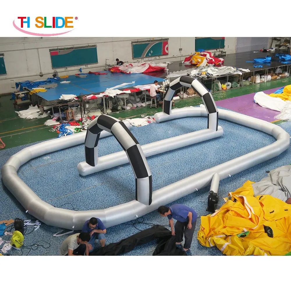 Bouncers infláveis Playhouse Balanços navio livre para porta pista de carro inflável maneira 10x6 m go kart para zorb bola quadra de brinquedo 231212