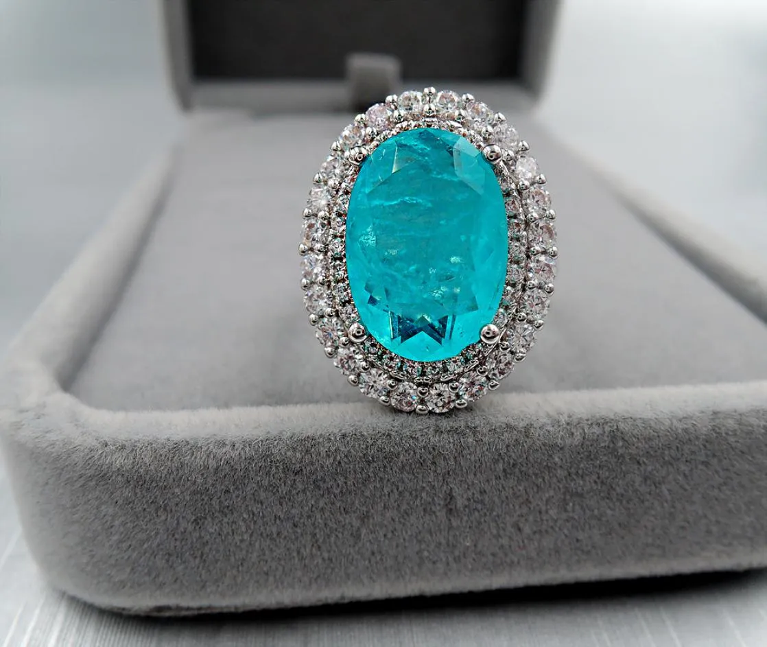 Design 925 Gümüş Renkli Parti Takı Kadınlar Vintage Büyük Yüzük Emerald Nişan Yüzüğü Zirkon Taş Alyans2669133