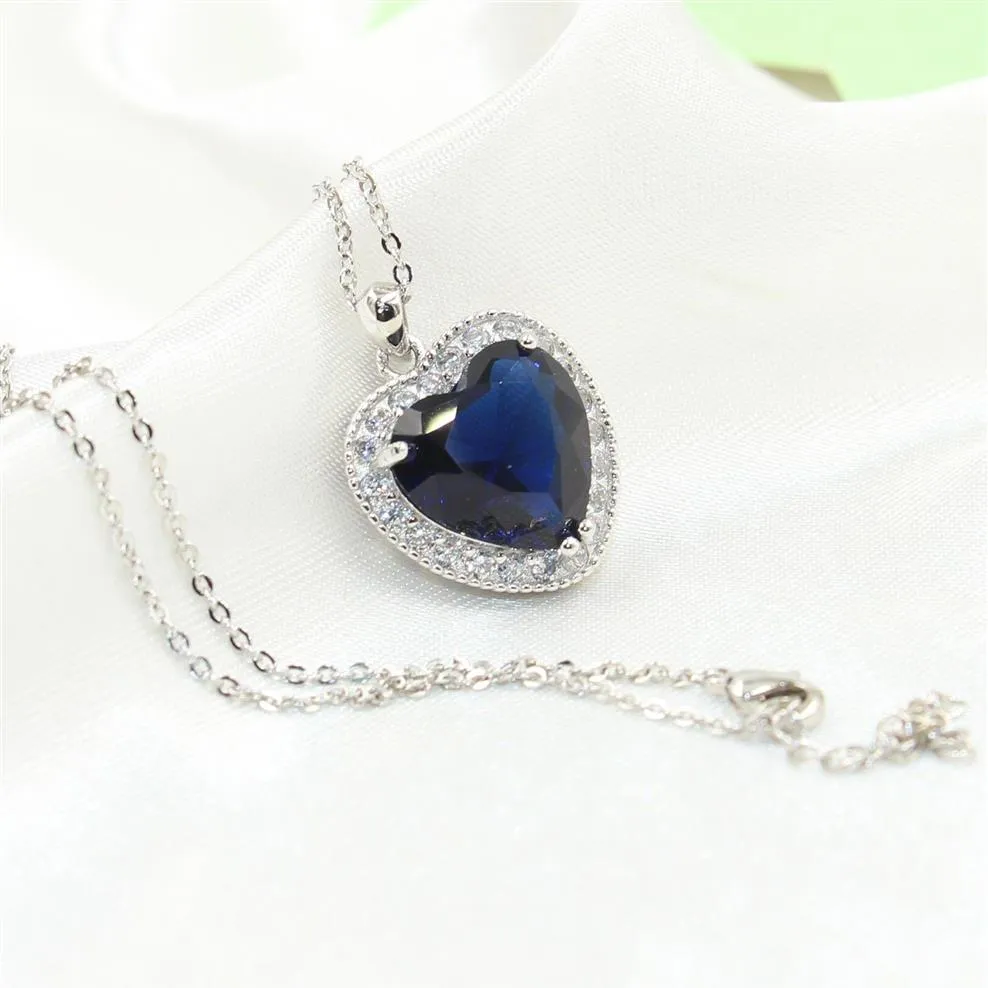 Heart Choucong unika helt nya lyxsmycken 925 Sterling Silver Big Blue Sapphire Cz Diamond Party Chain Pendant Necklace för W263W