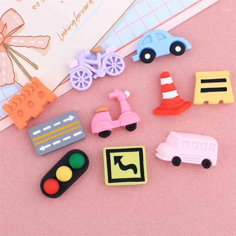 Decorative Figurines 10Pcs Kawaii Cute Car Transportation Facilities Flatback Resin Cabochon Fit Phone Case Decoration DIY Scrapbooking