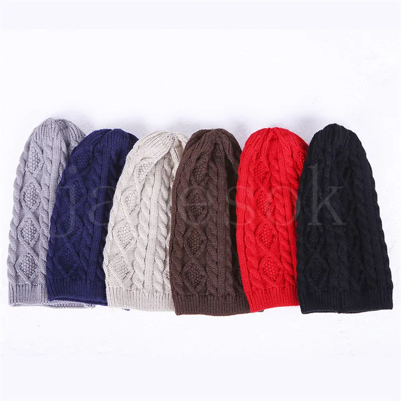 Piccoli cappucci a maglia a maglia Europa e cappello da giorno freddo all'aperto unisex Cappello di lana leisure casual DB328