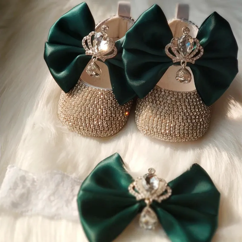 Premiers marcheurs Dollbling Emerald Crown Baby Cirb Chaussures Green Bow Bandeau Set Bling Bebe Nom Ballet 100 Day Ballerina Princess Girl Wa 231213