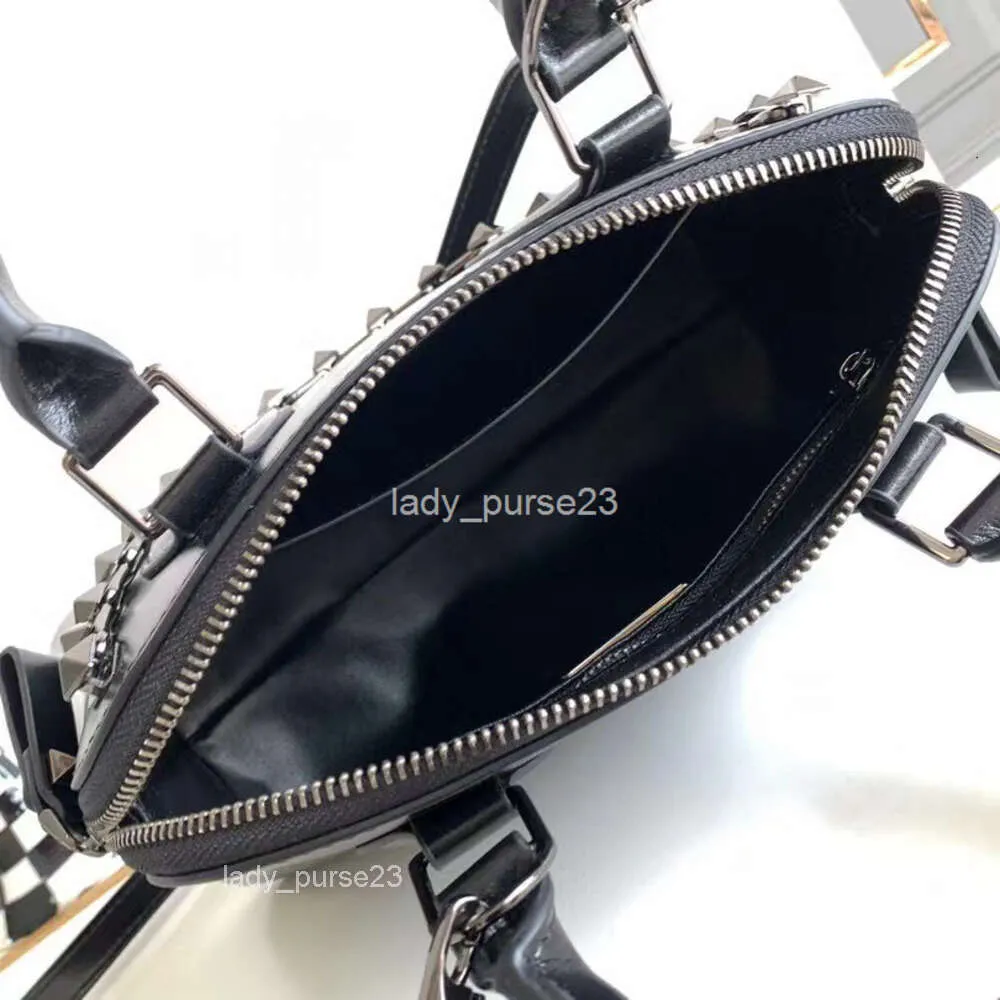 DHgate.com:Genuine Leather Womens Shiny Hobo Handbag with