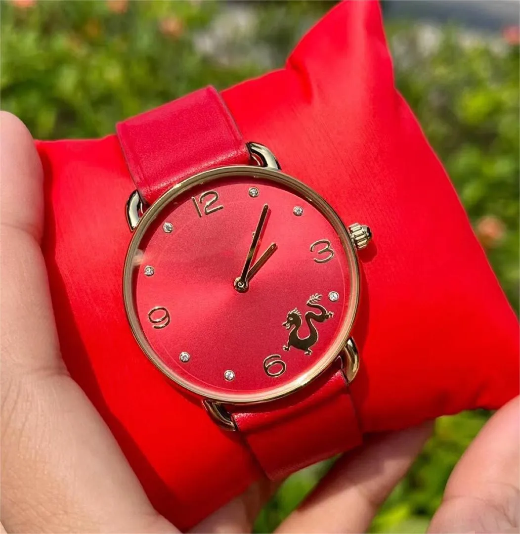 Dragon Limited Red New Year Fashion All-Match Quartz Watch의 여성 해