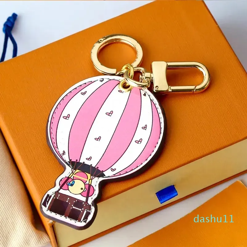 Nyckelringar Keychains Lanyards Designers Keychains With Box Luxurys Keychain Leather Cartoon Air Balloon Fashion Casual Style Key Chain