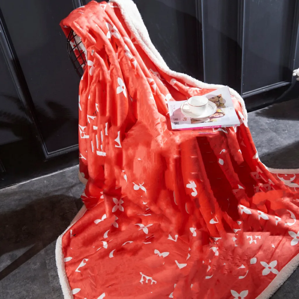 Роскошное красное дизайнерское одеяло с крутым принтом букв и принтом для дивана-кровати, бархатное дизайнерское одеяло из меха ягненка, домашний декор, ковер с буквами